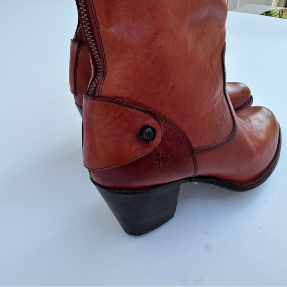 Frye Melissa button back Zip Tall Leather Boots 7.5M - Picture 4 of 12